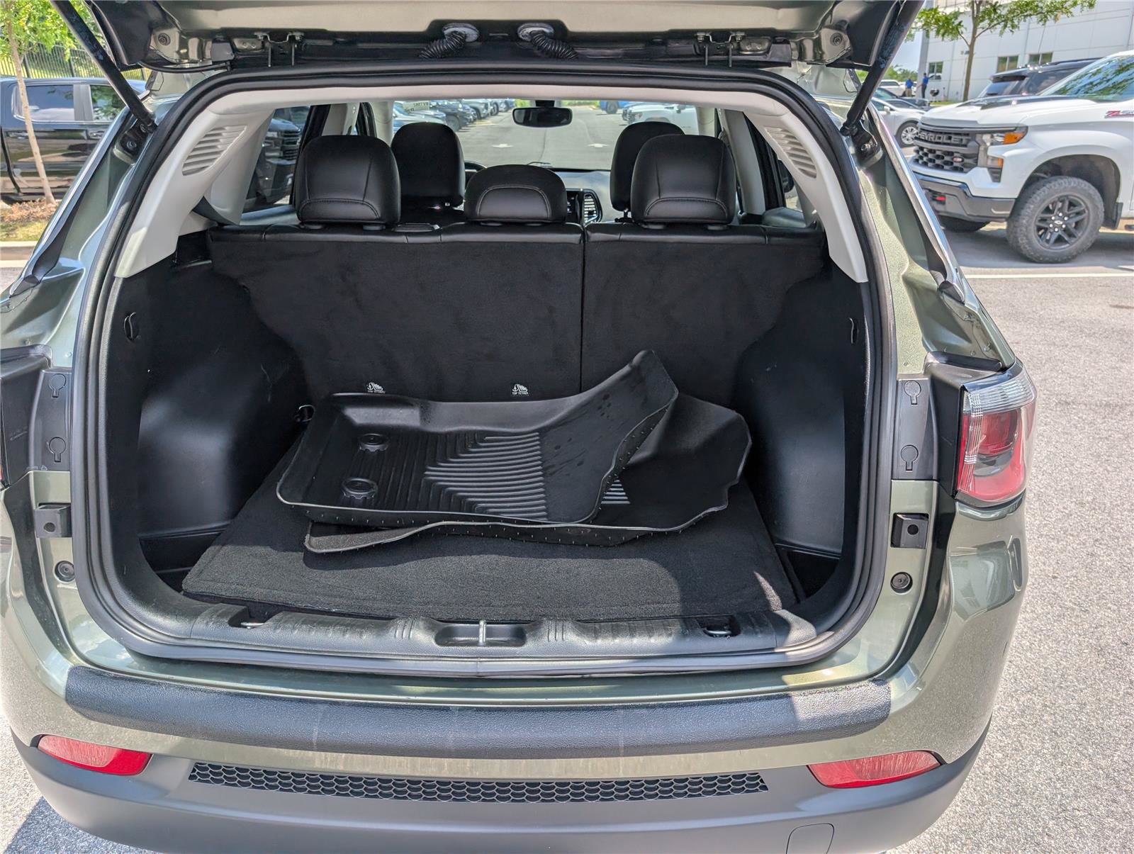 Used 2019 Jeep Compass Limited AWD/4WD image 12