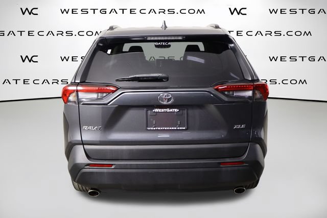 Used 2023 Toyota RAV4 XLE Premium FWD image 4