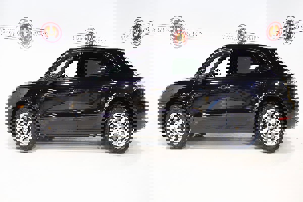 Used 2020 Porsche Macan image 37