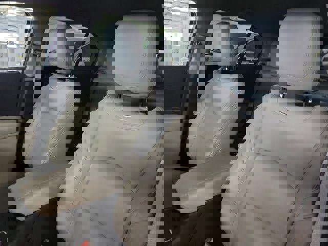 Certified 2023 Cadillac XT4 Luxury FWD image 11