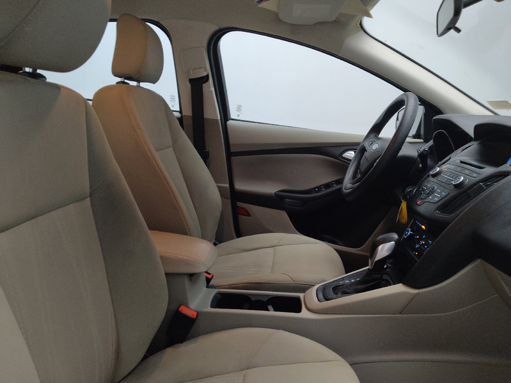 Used 2017 Ford Focus SE FWD image 21