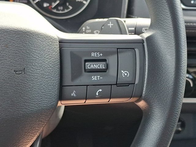Used 2025 Nissan Rogue S FWD image 26