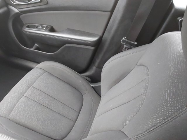Used 2015 Chrysler 200 Limited w/ Comfort Group FWD image 29