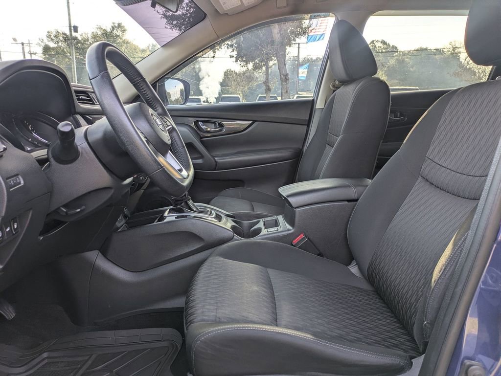 Used 2019 Nissan Rogue SV image 14