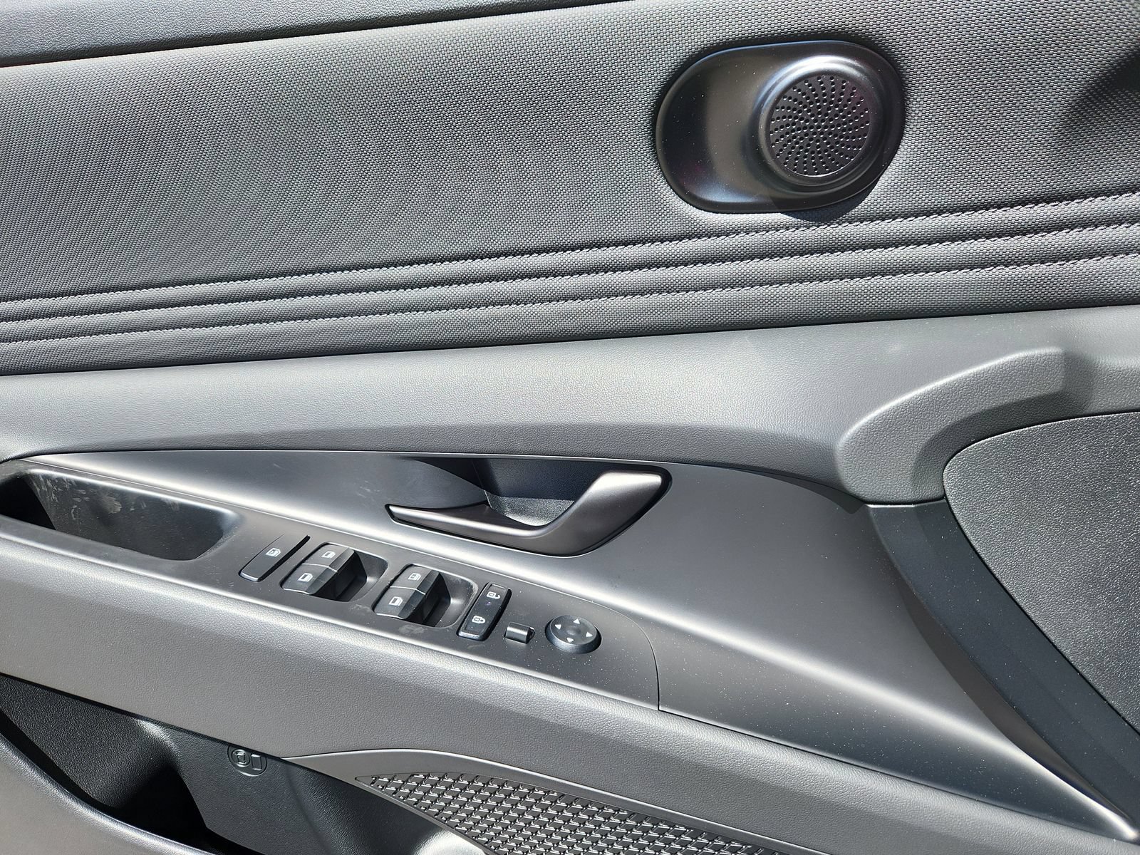 New 2026 Hyundai Elantra Sport FWD image 9