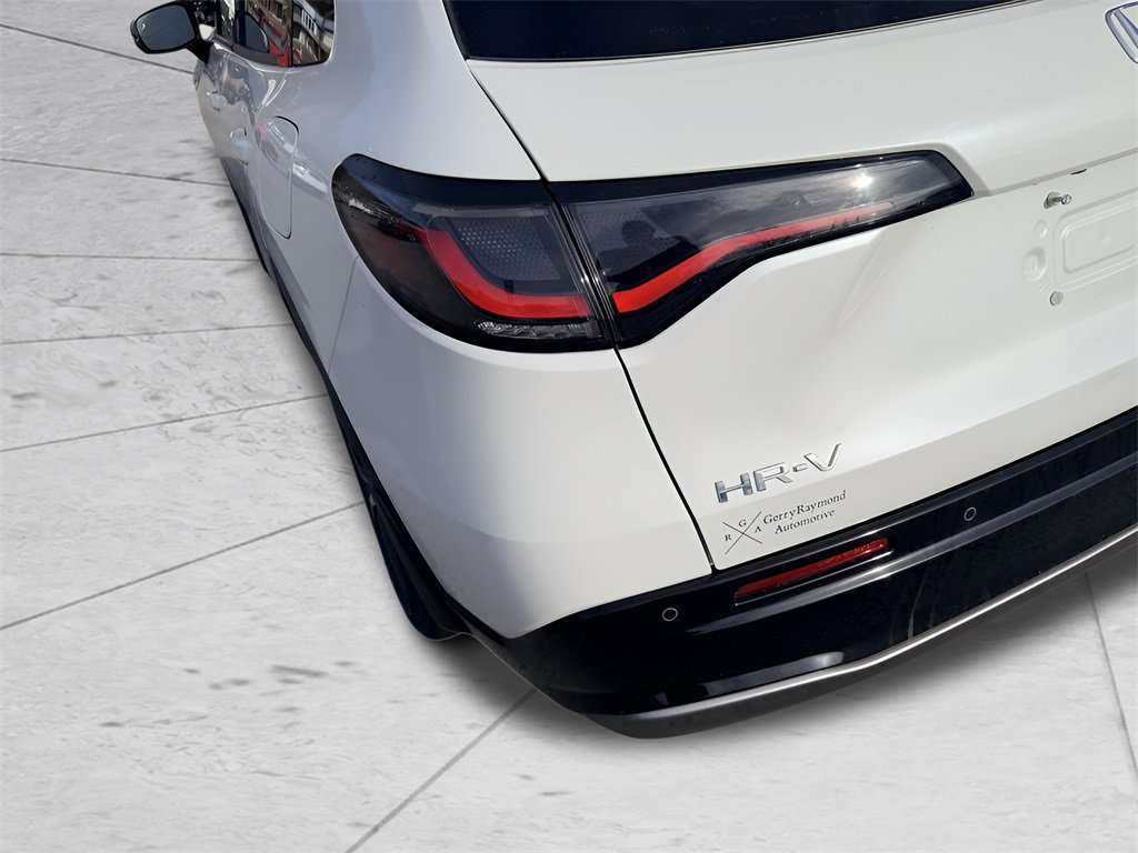 Used 2023 Honda HR-V EX-L image 8