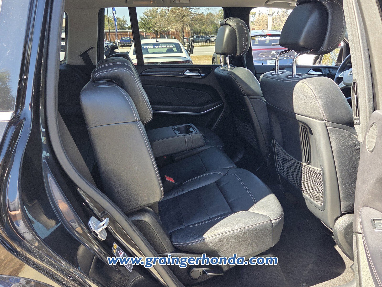 Used 2016 Mercedes-Benz GL 550 4MATIC image 16