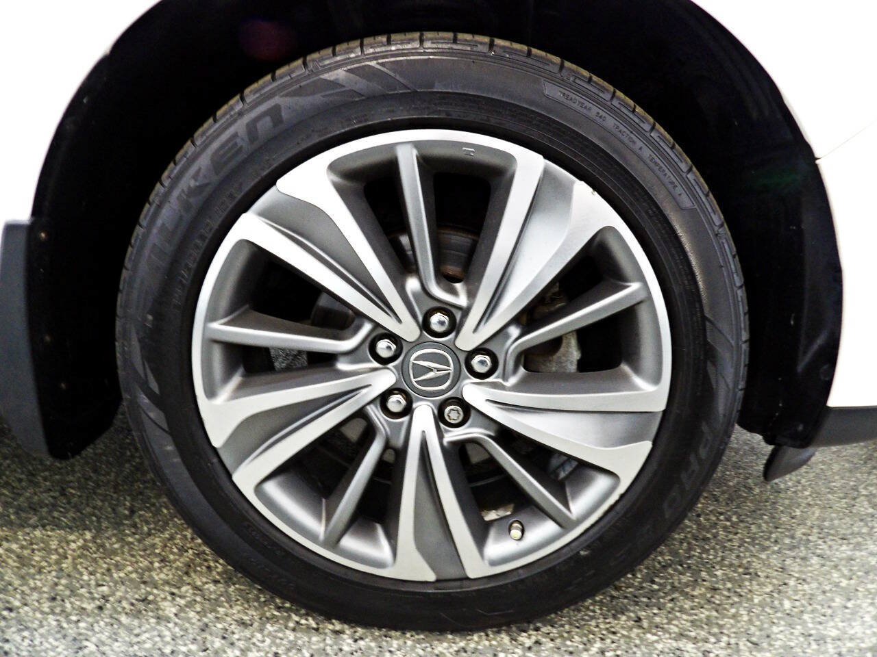 Used 2017 Acura MDX w/ Technology Package AWD/4WD image 24