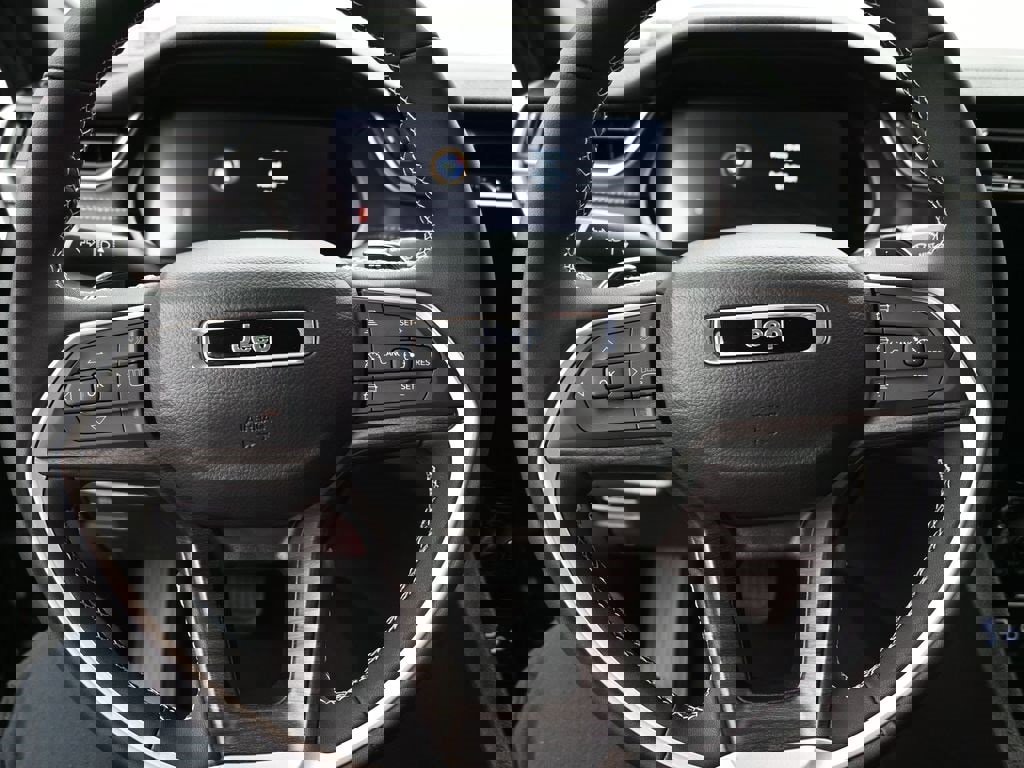 New 2025 Jeep Grand Cherokee Limited w/ Black Appearance Package image 14