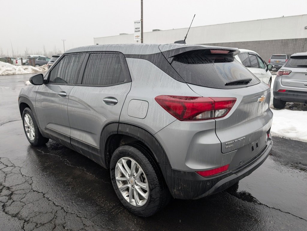 Used 2025 Chevrolet TrailBlazer LS w/ LS Convenience Package image 6