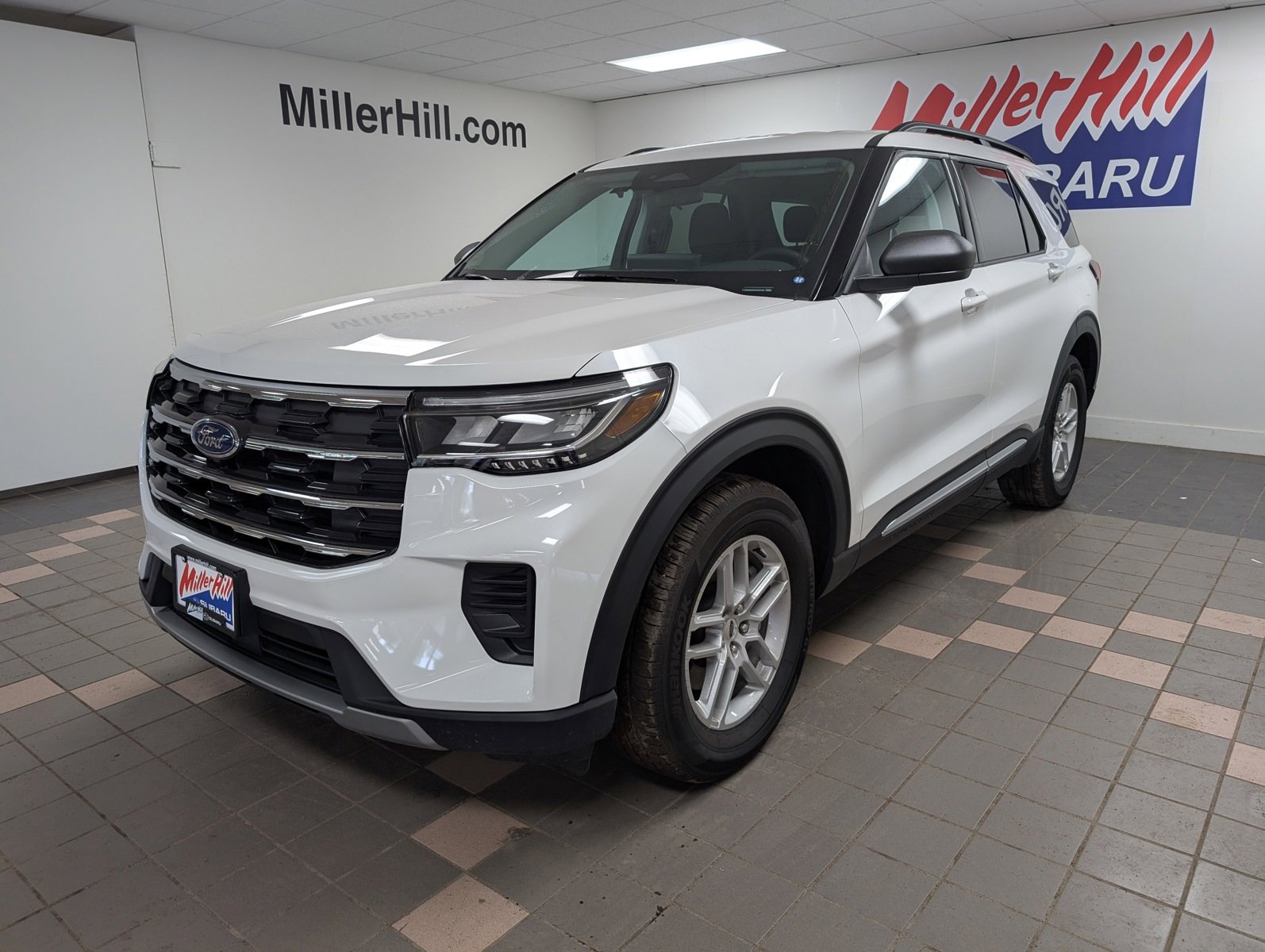 Used 2025 Ford Explorer Active