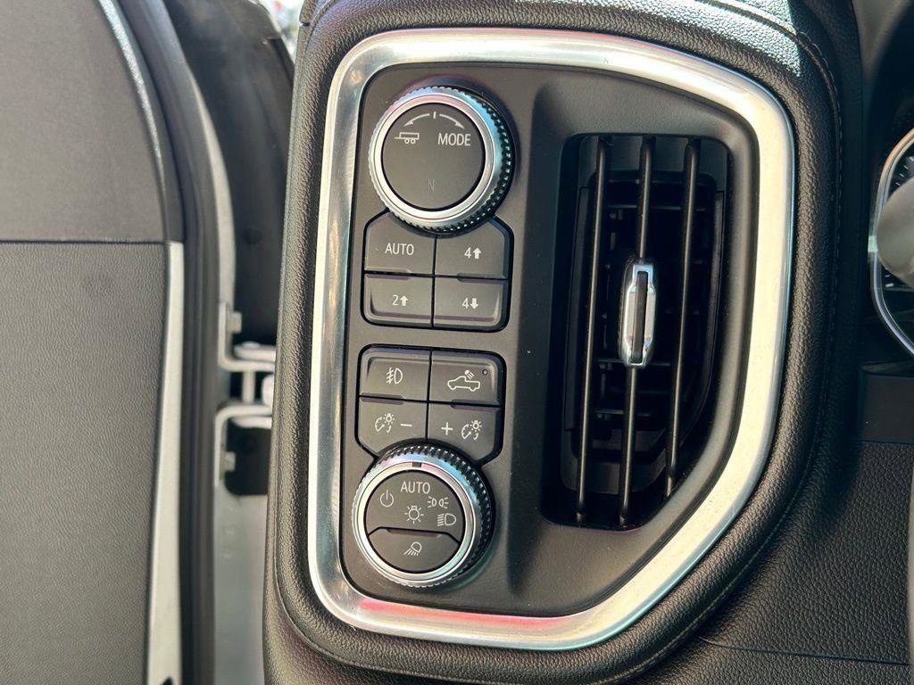Used 2023 GMC Sierra 3500 SLT image 31