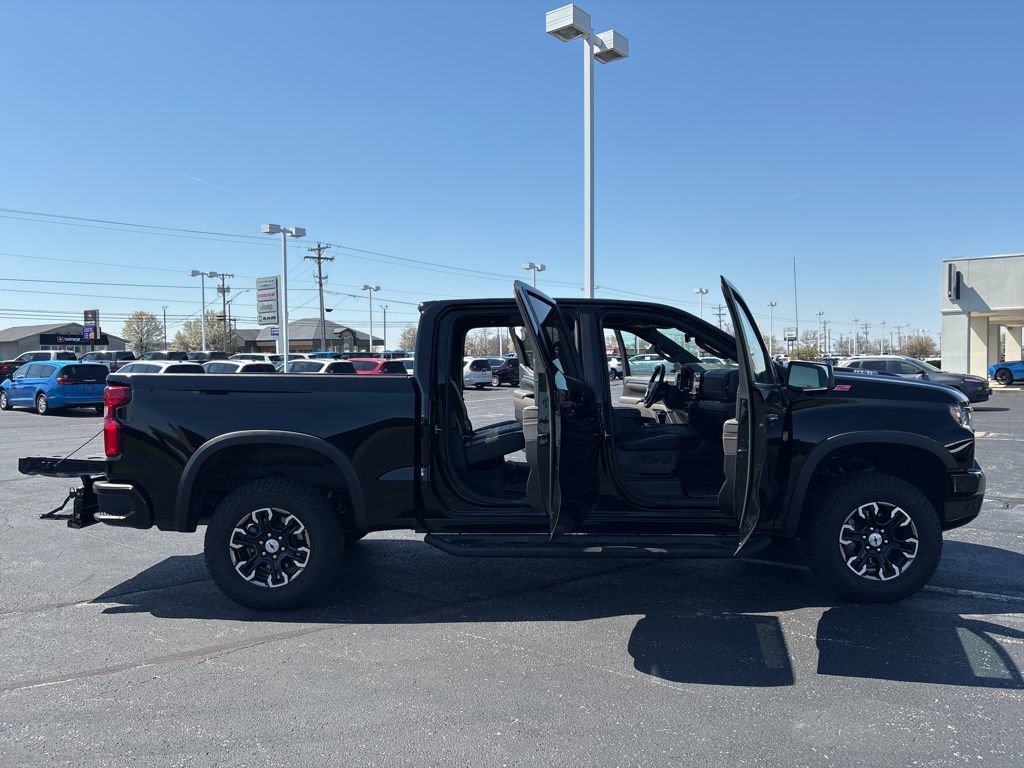 Used 2024 Chevrolet Silverado 1500 ZR2 w/ Technology Package AWD/4WD image 18