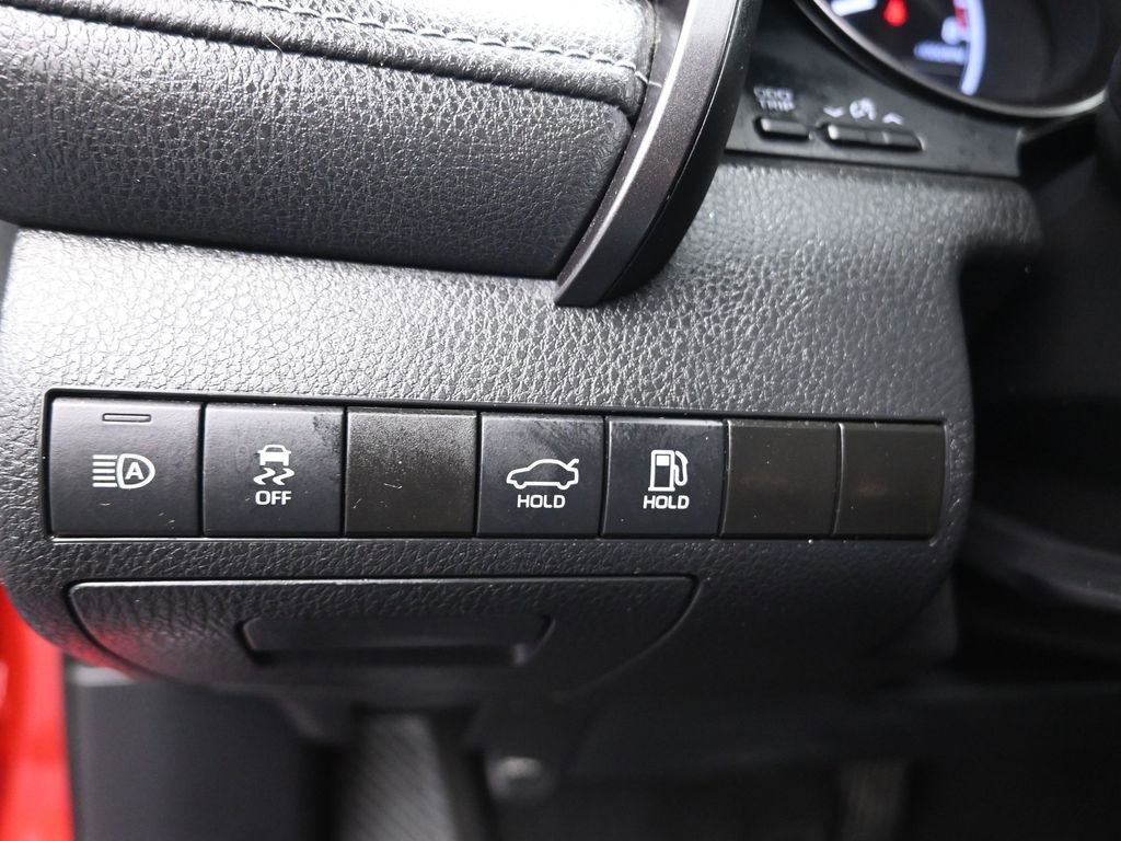Used 2022 Toyota Camry SE image 12
