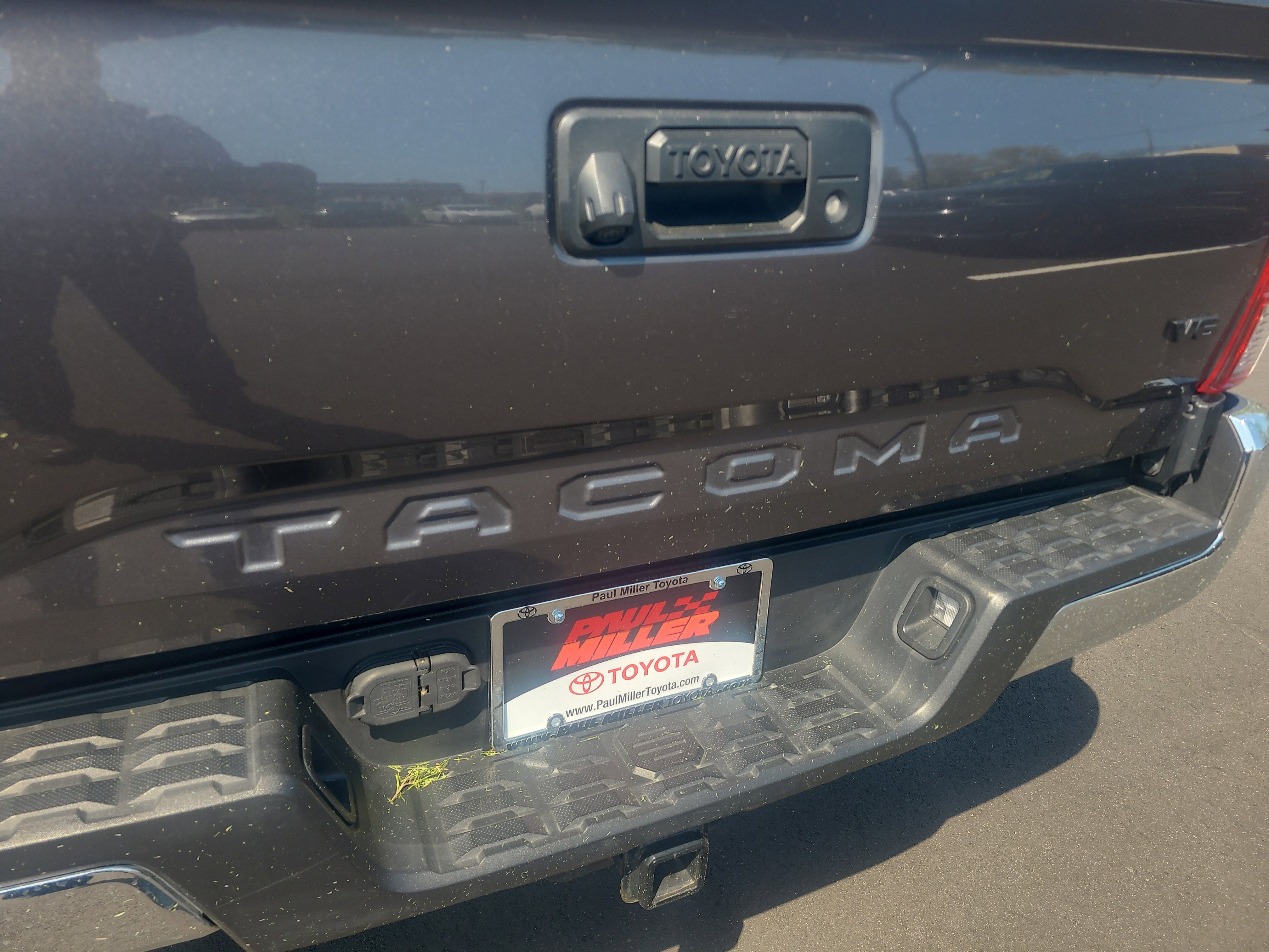 Certified 2023 Toyota Tacoma SR5 w/ SX Package AWD/4WD image 28