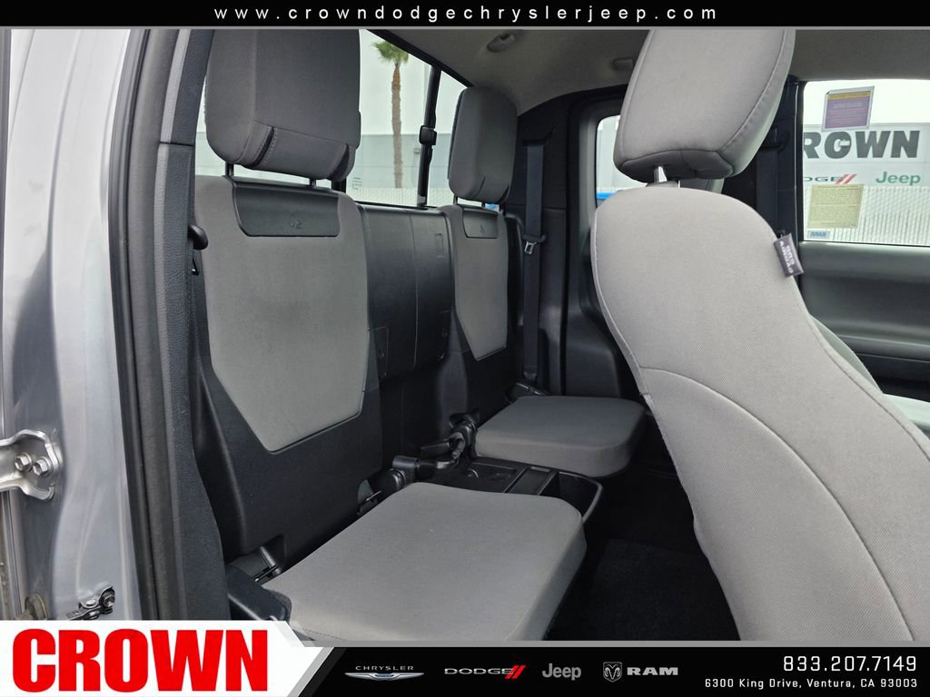 Used 2017 Toyota Tacoma SR5 RWD image 14
