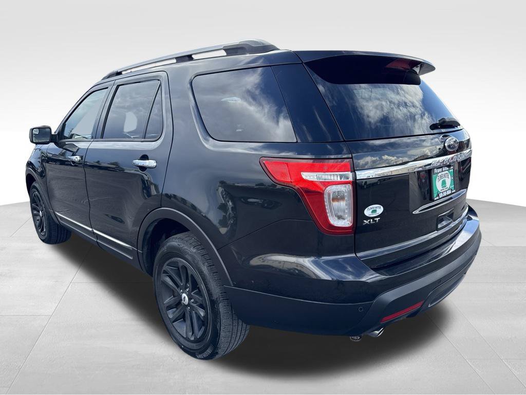 Used 2014 Ford Explorer XLT w/ Equipment Group 202A AWD/4WD image 3