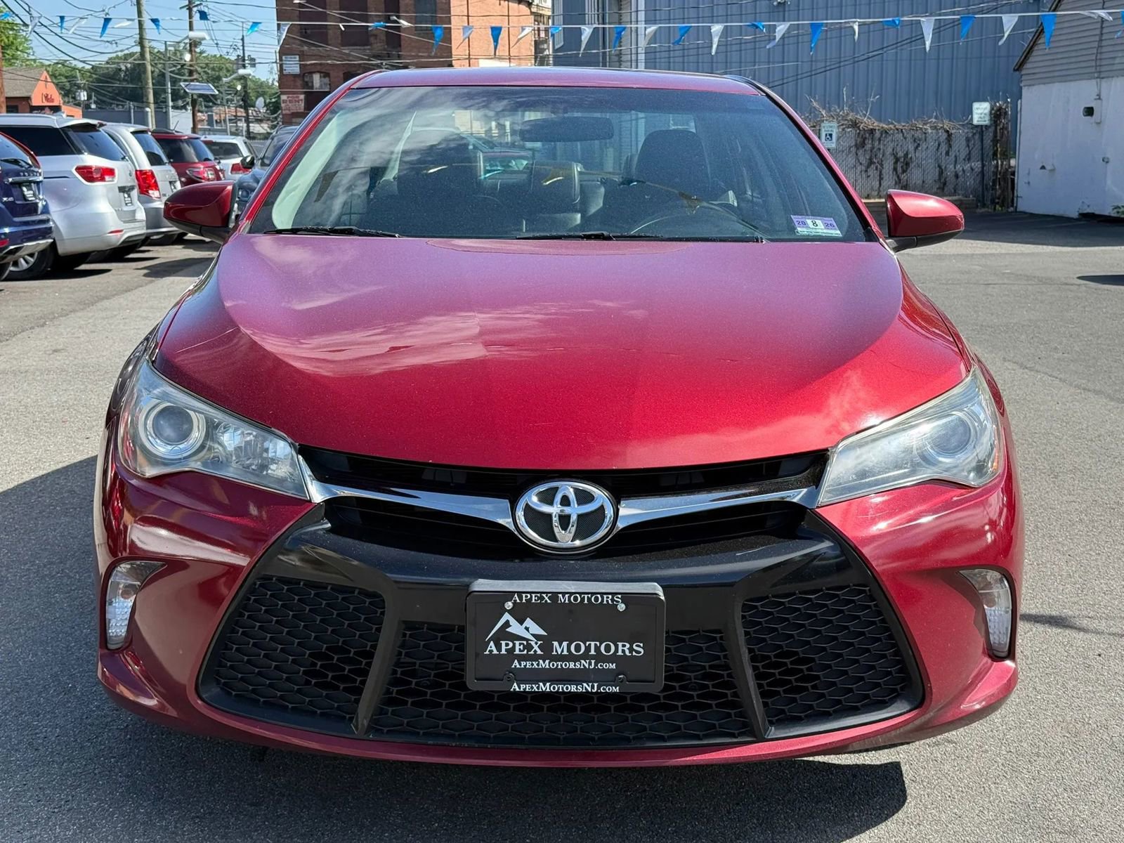 Used 2017 Toyota Camry SE FWD image 2