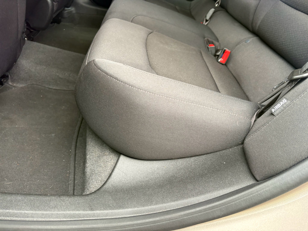 Used 2023 Chevrolet Malibu LT FWD image 18