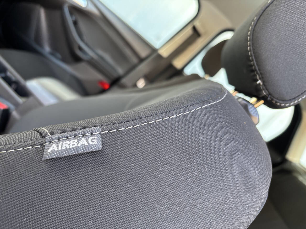 Used 2018 Ford Focus SE image 37