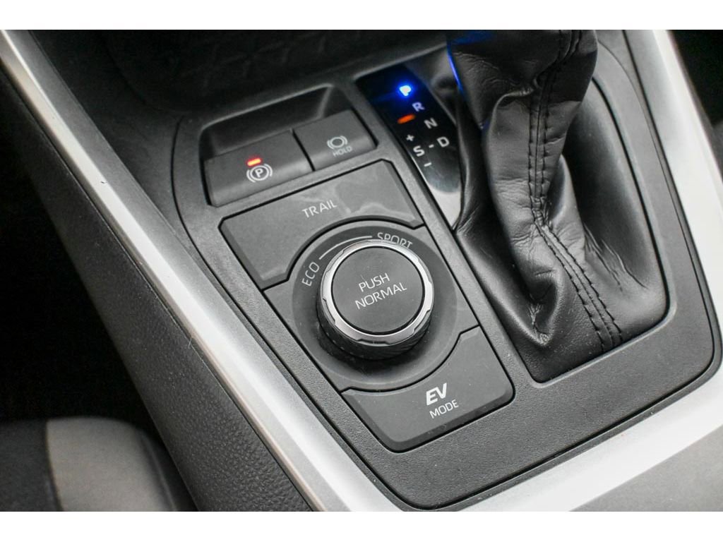 Used 2022 Toyota RAV4 XLE w/ Convenience Package image 40