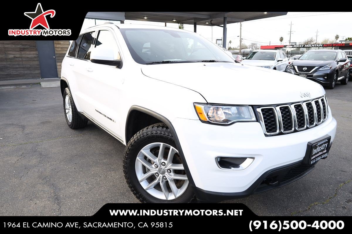 Used 2017 Jeep Grand Cherokee Laredo w/ Quick Order Package 23E AWD/4WD image 1