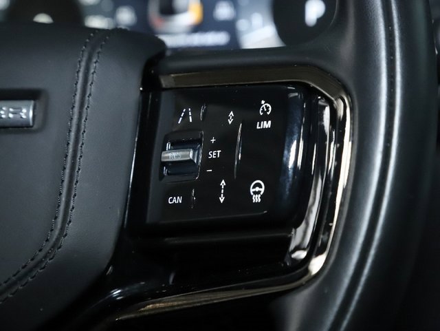 Certified 2025 Land Rover Range Rover Velar Dynamic SE image 24