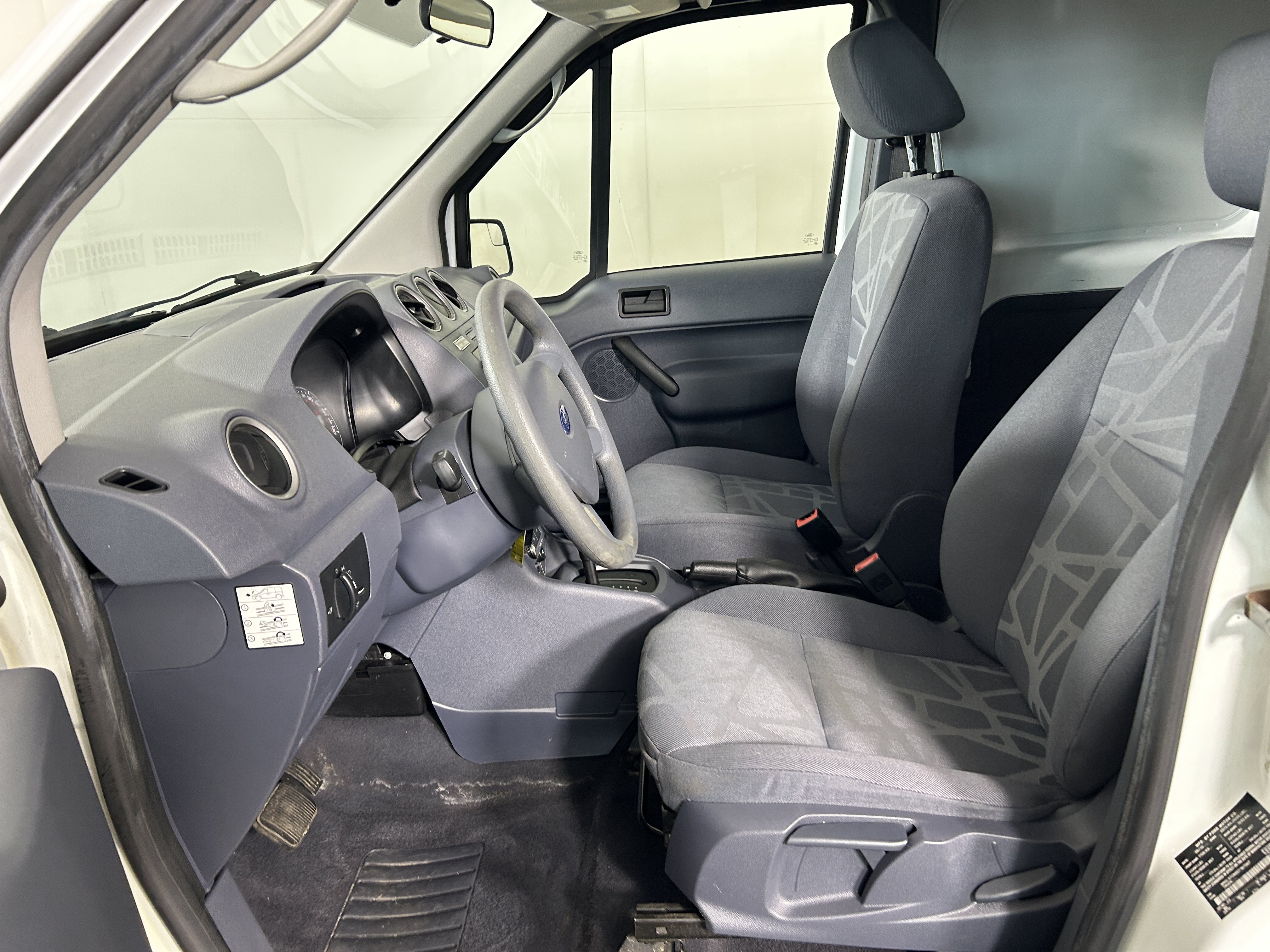 Used 2013 Ford Transit Connect XL FWD image 10