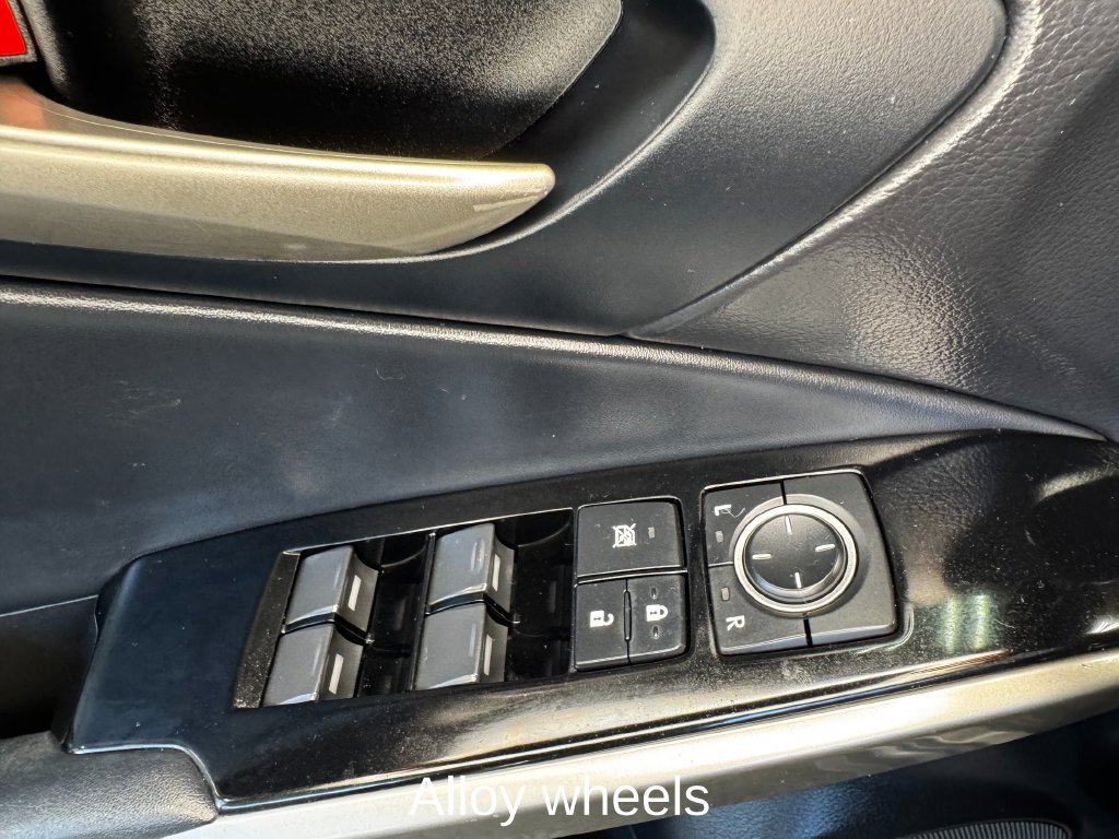 Used 2017 Lexus IS 300 AWD w/ Navigation System Package image 11
