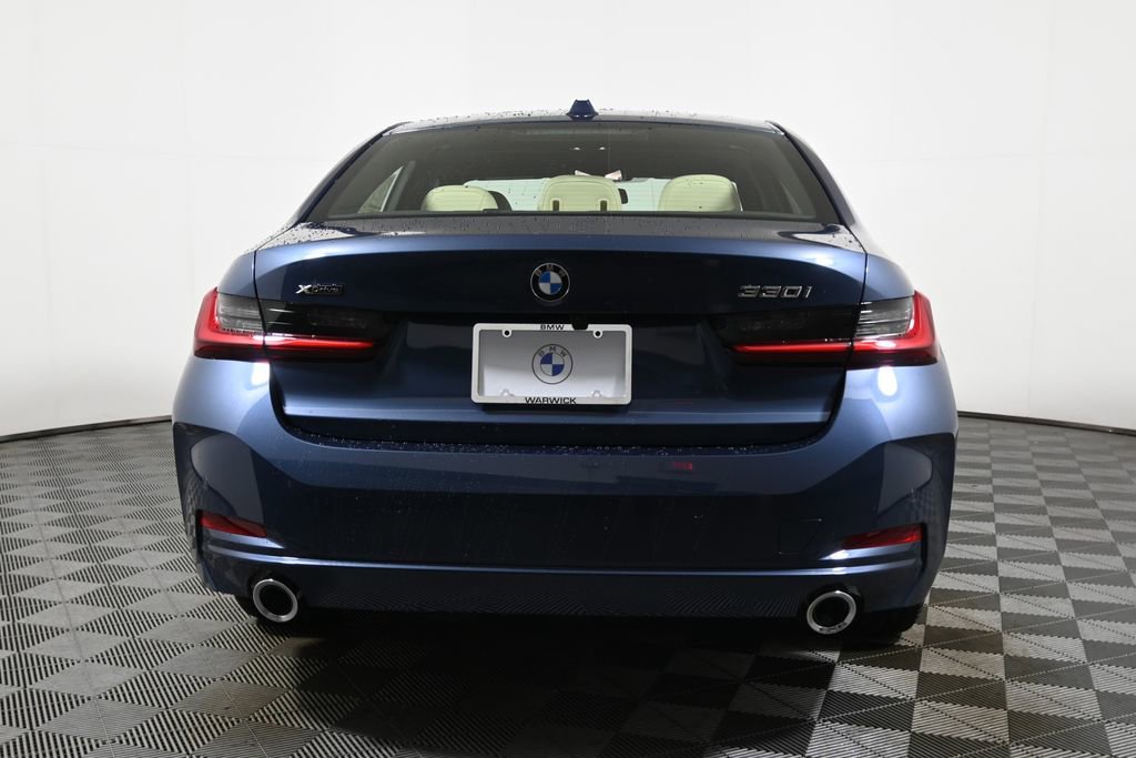Used 2026 BMW 330i xDrive Sedan w/ Premium Package image 6