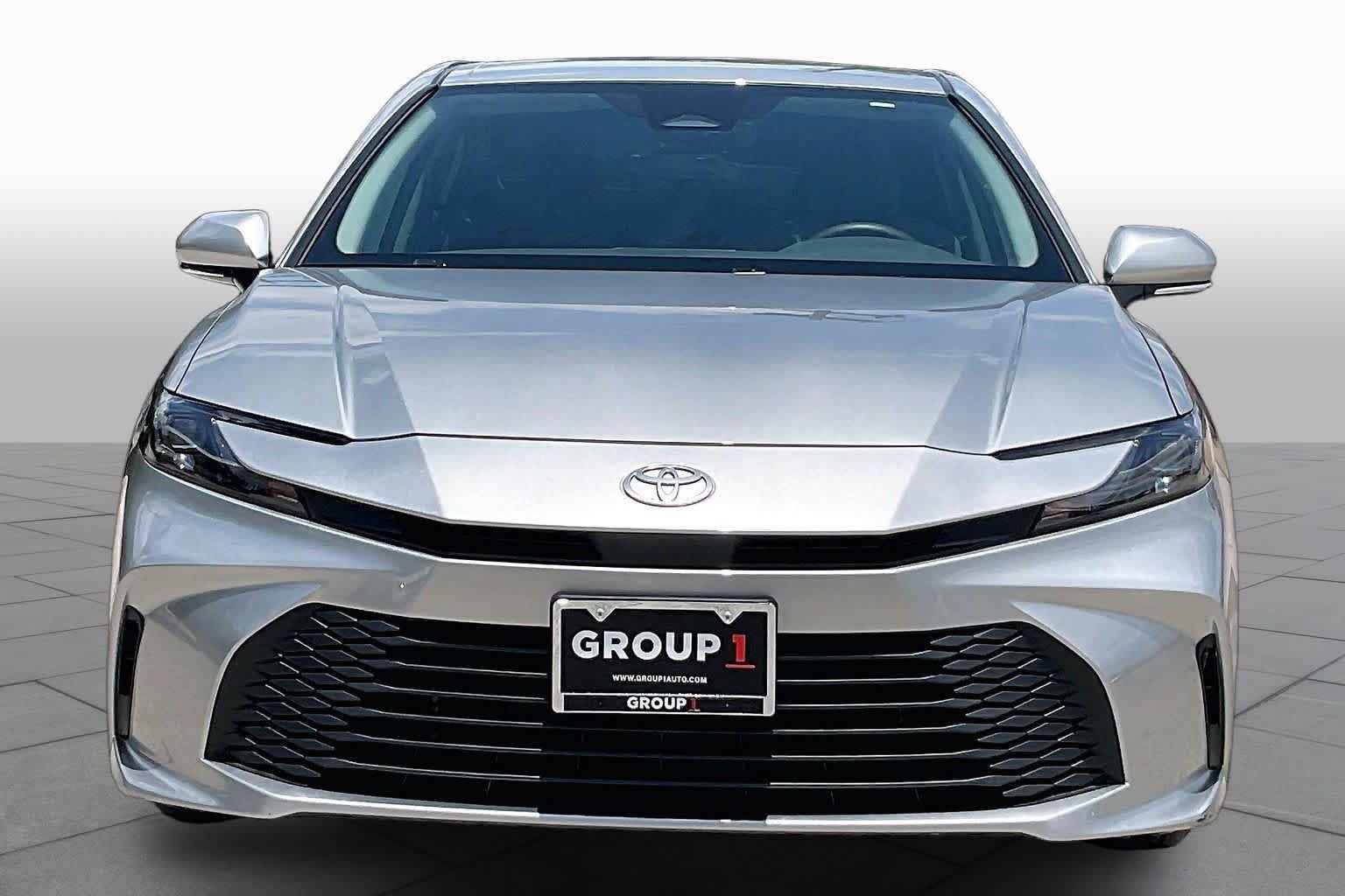 Used 2025 Toyota Camry LE w/ Convenience Package FWD image 4