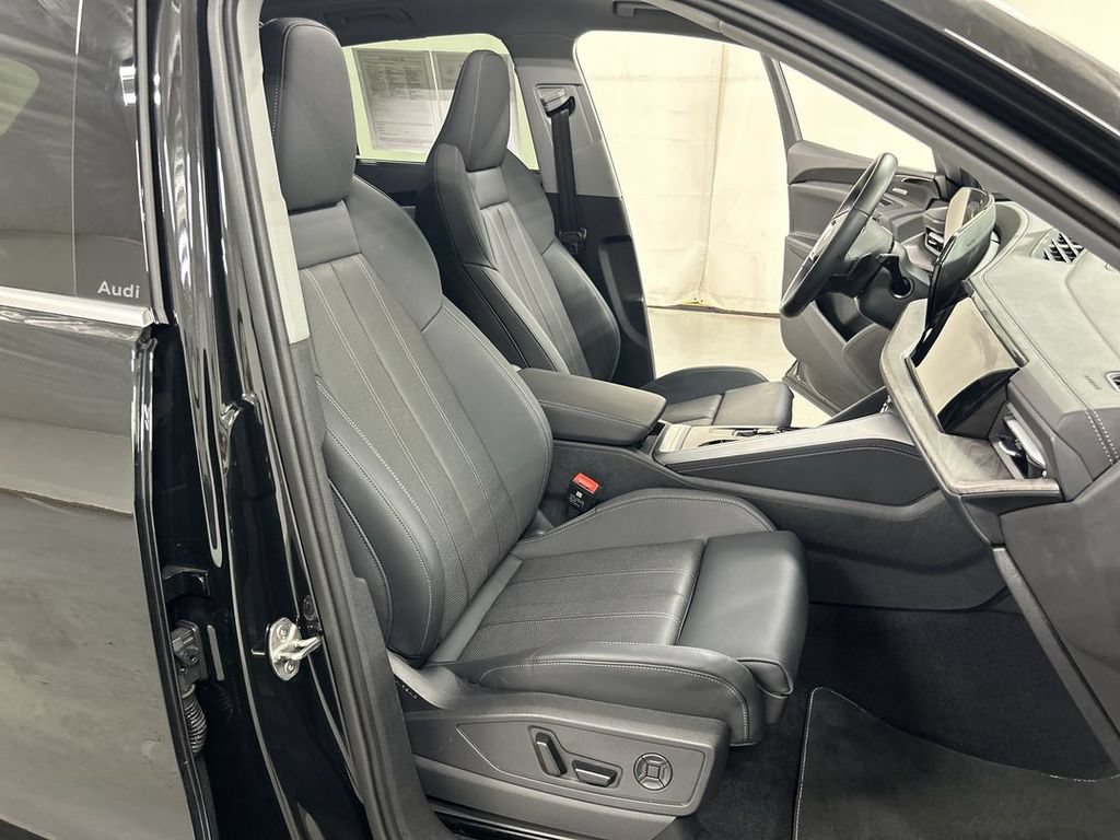Used 2025 Audi Q5 Premium Plus w/ Premium Plus AWD/4WD image 25