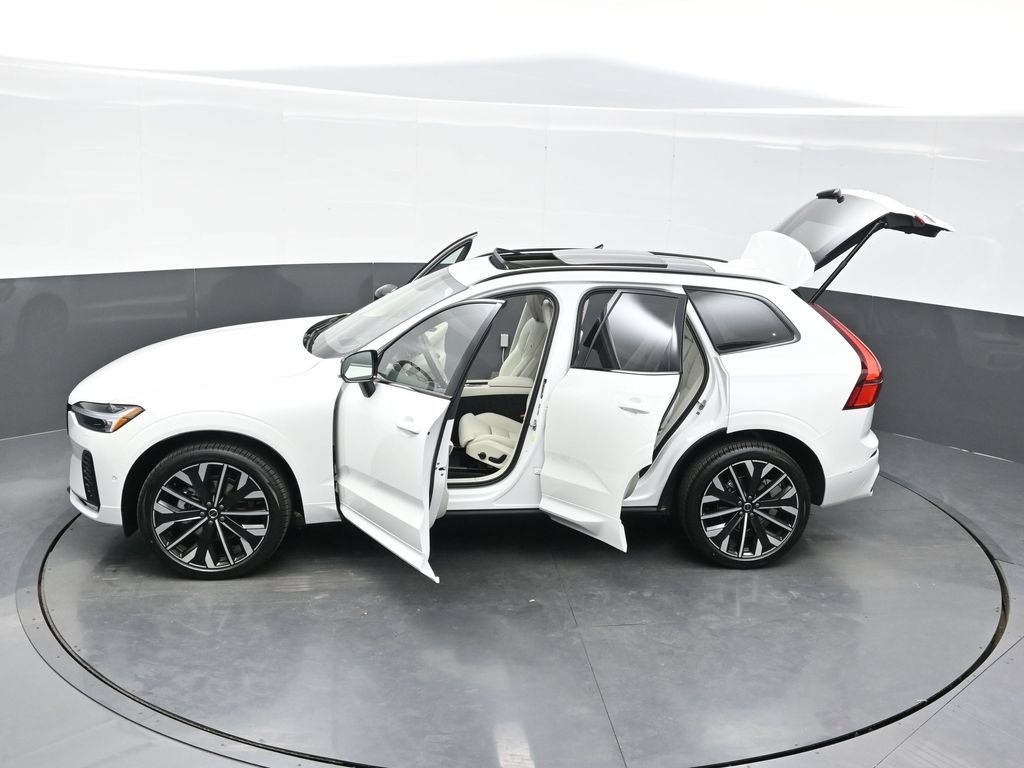 New 2026 Volvo XC60 B5 Ultra w/ Climate Package AWD/4WD image 42
