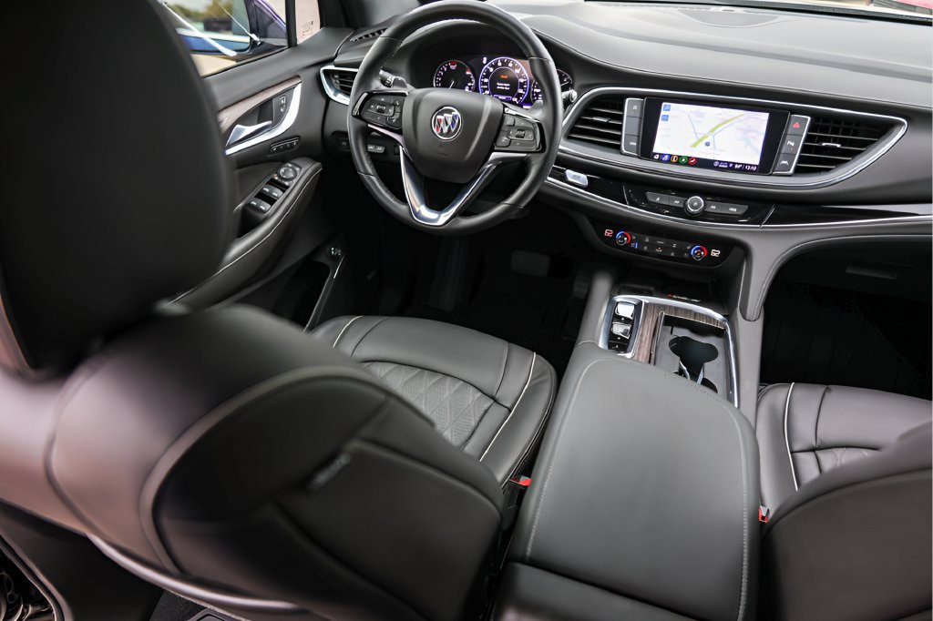 Used 2023 Buick Enclave Avenir w/ Avenir Technology Package FWD image 29