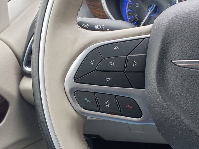 Used 2021 Chrysler Pacifica Limited image 22