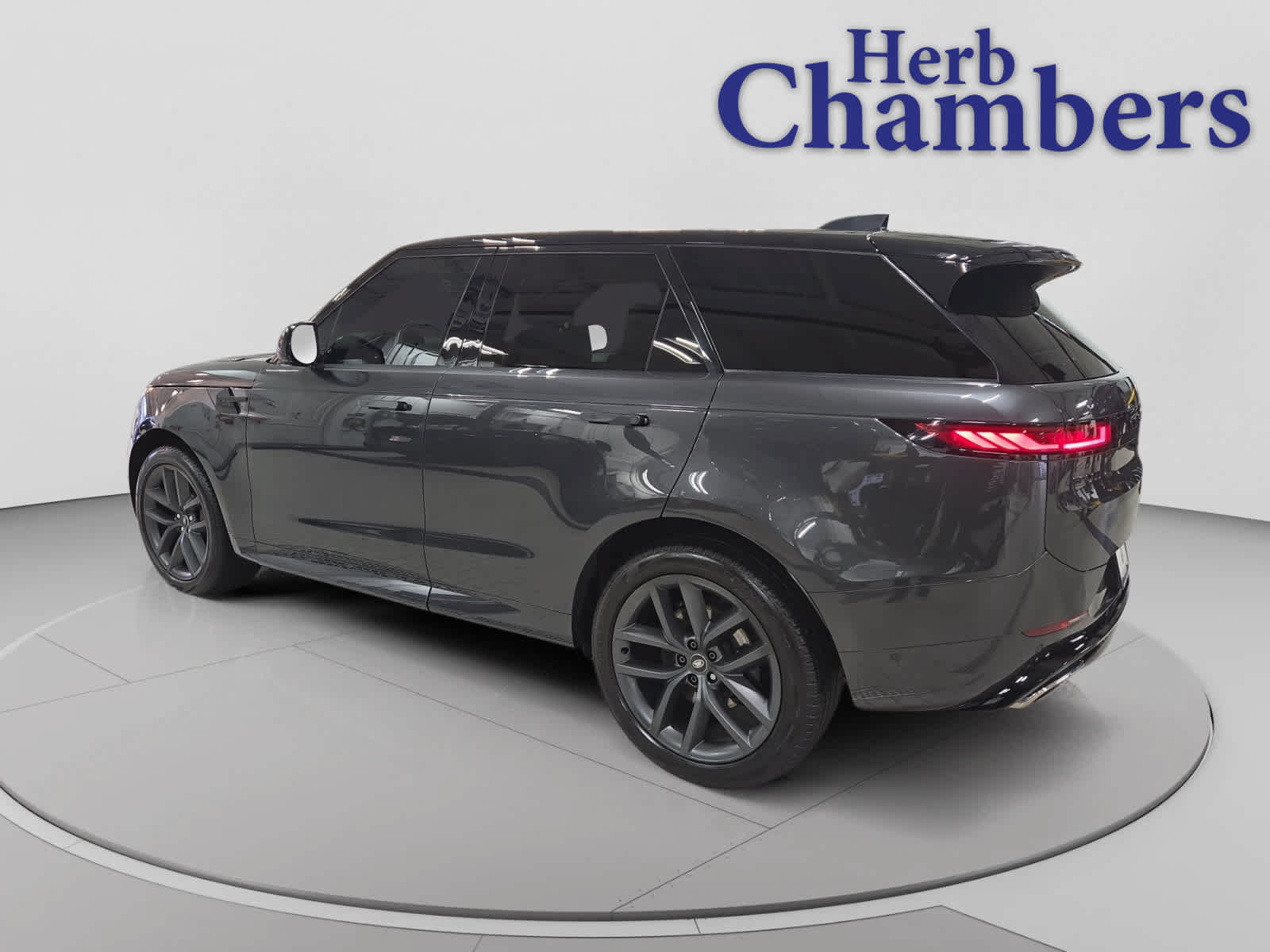 Used 2023 Land Rover Range Rover Sport SE Dynamic AWD/4WD image 3