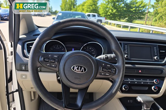 Used 2019 Kia Sedona LX FWD image 13