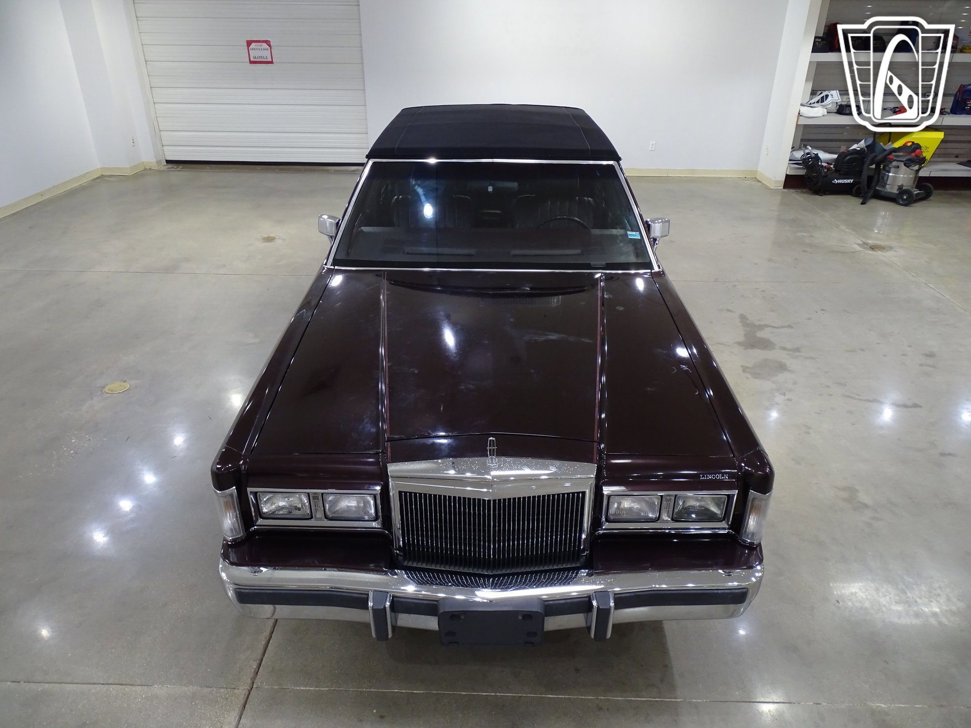 Used 1988 Lincoln Town Car RWD image 23