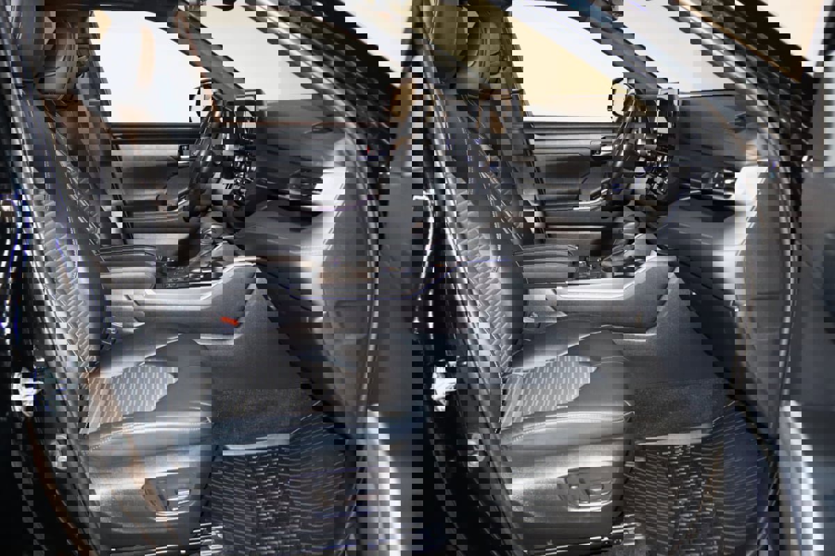 Used 2023 Toyota Highlander L image 53