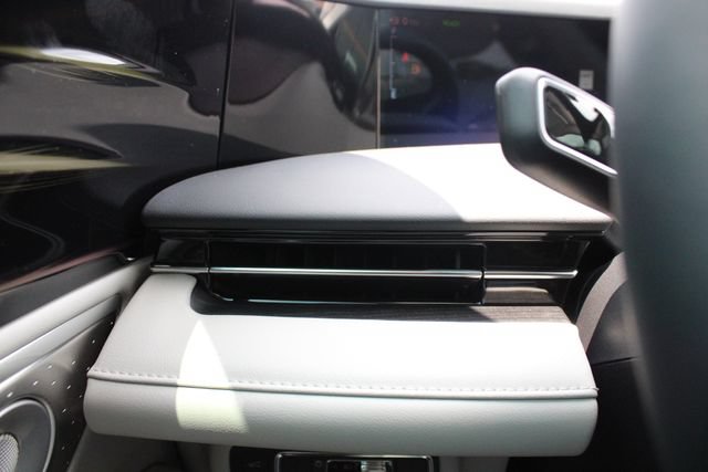 New 2026 Lincoln Nautilus Reserve AWD/4WD image 9