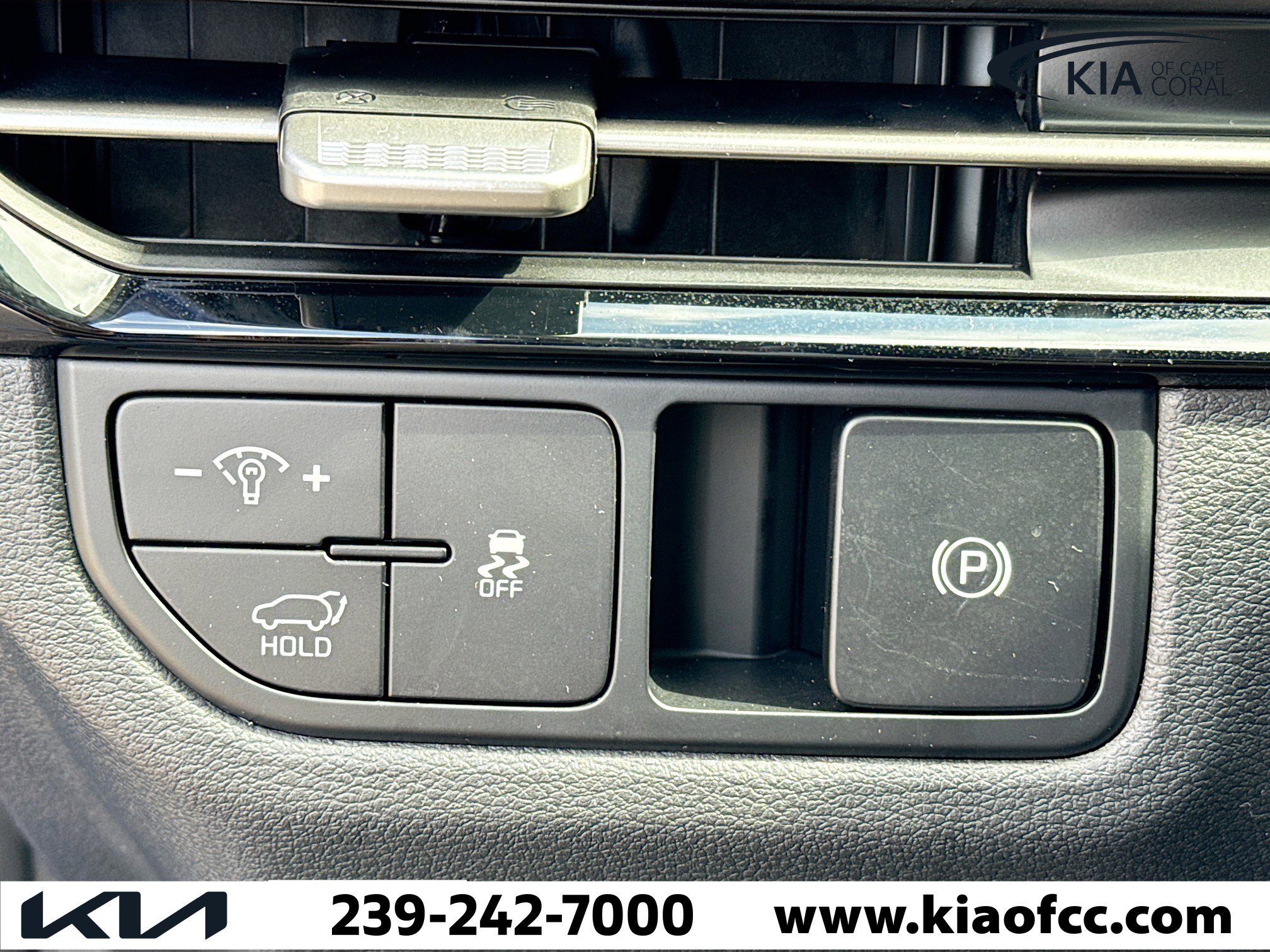 New 2026 Kia Sportage EX image 32