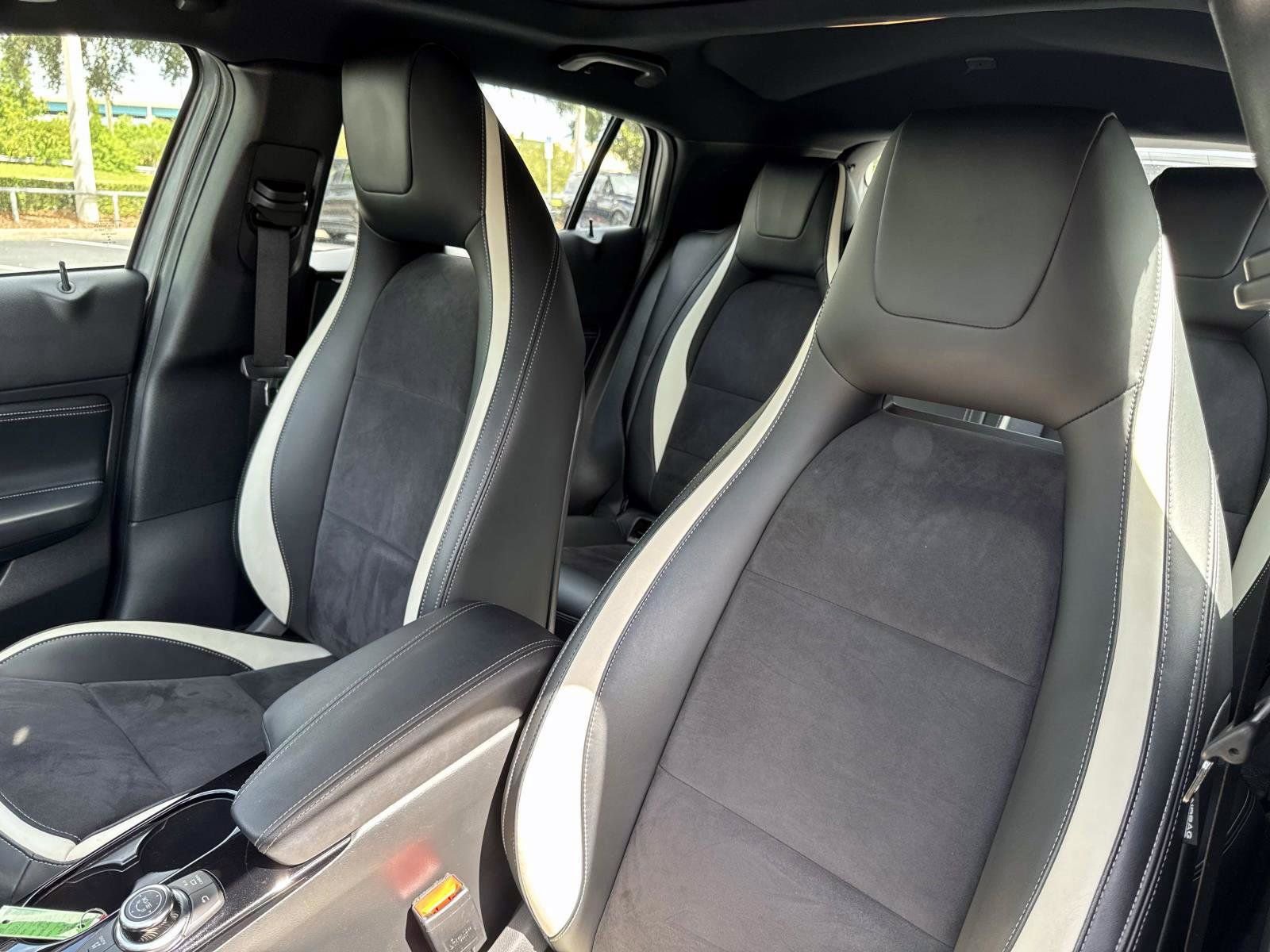 Used 2018 INFINITI QX30 Sport w/ Cargo Package image 10