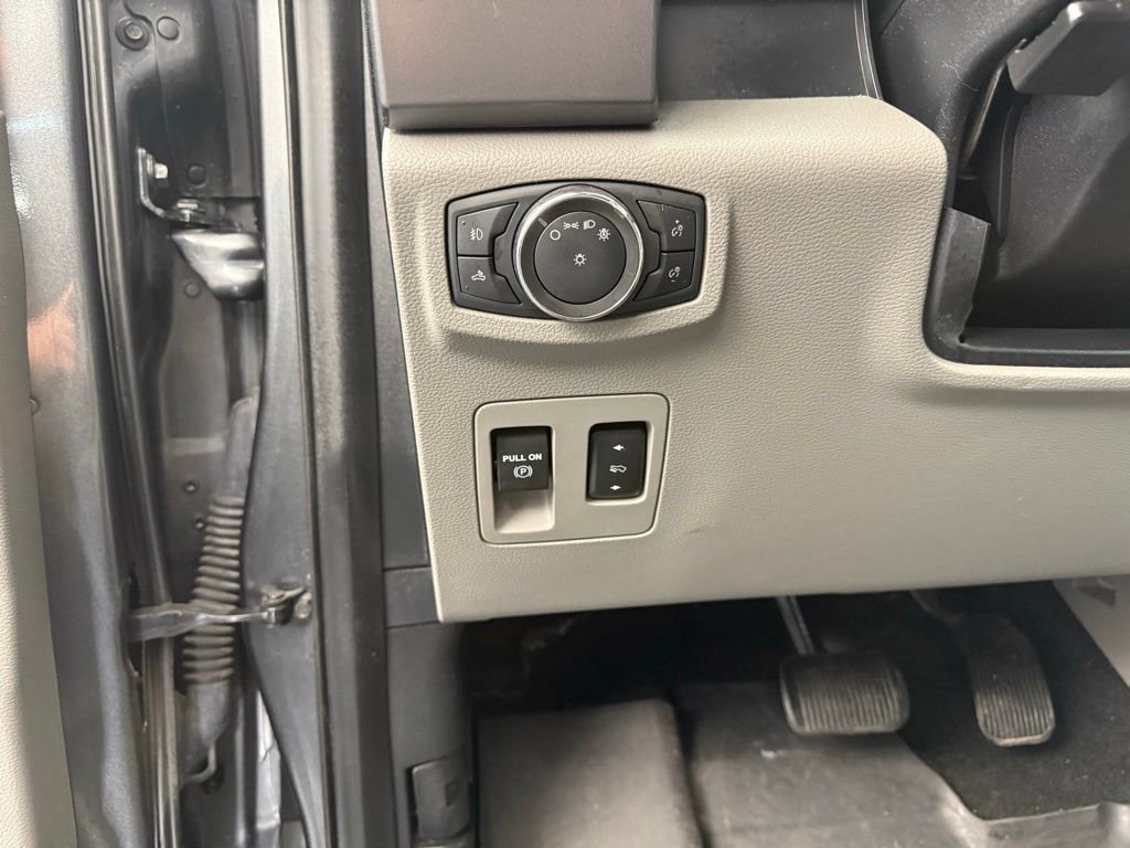 Used 2020 Ford F150 XLT w/ Equipment Group 302A Luxury AWD/4WD image 23