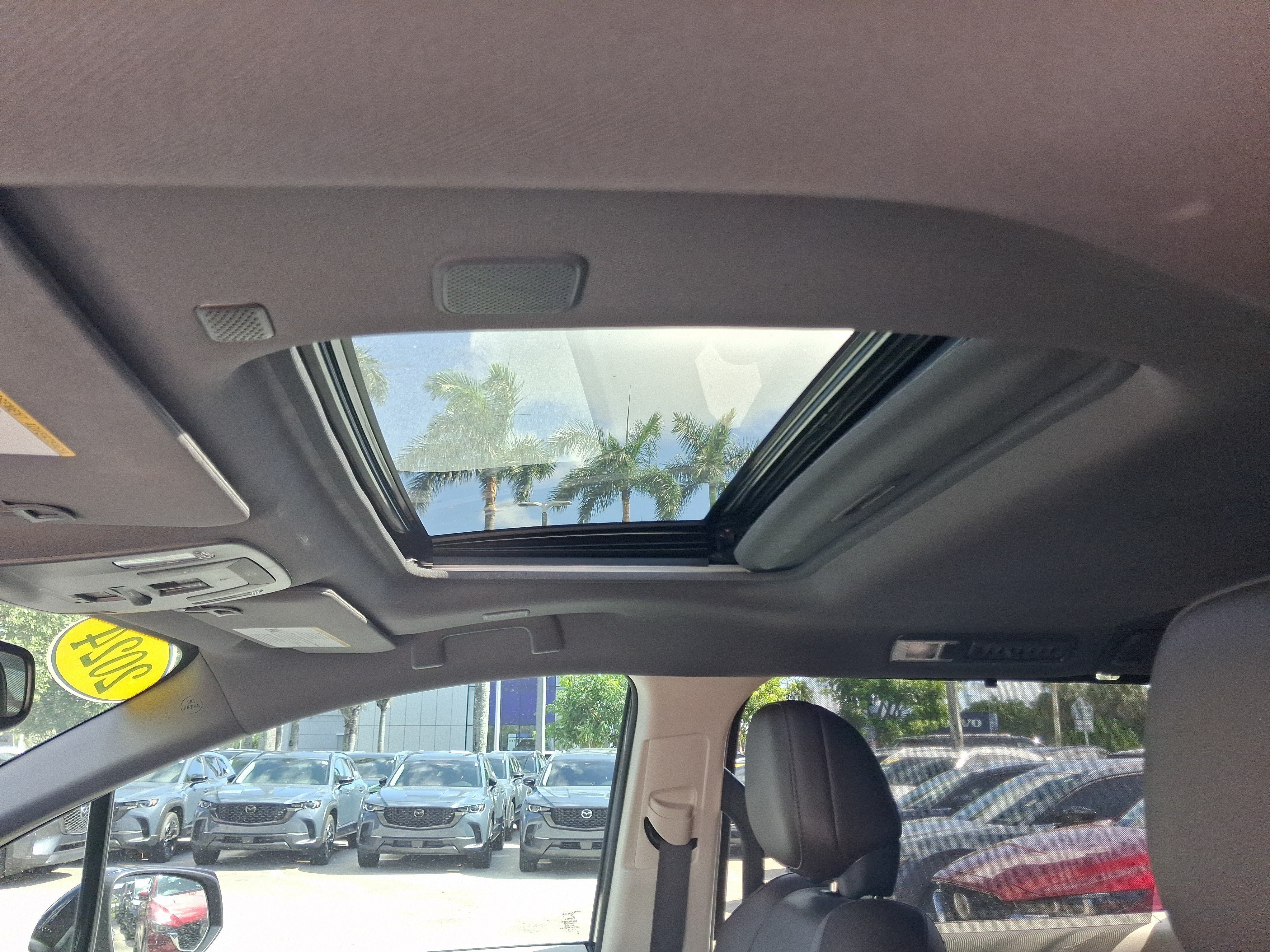 Used 2024 Toyota Sienna Platinum FWD image 11