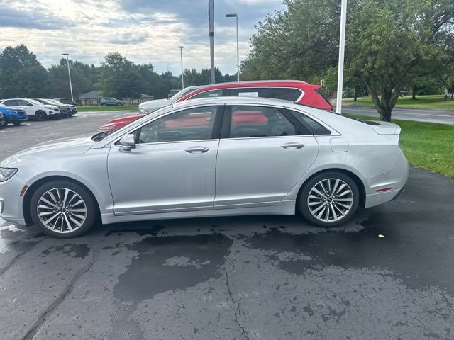 Used 2019 Lincoln MKZ Premiere AWD/4WD image 4