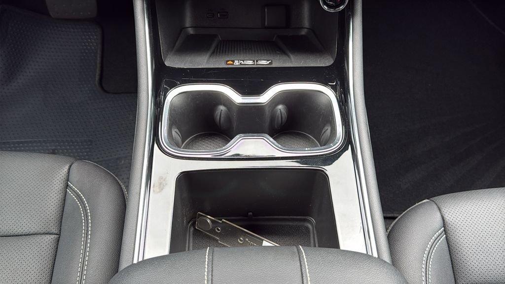 Used 2026 Chevrolet Traverse LT FWD image 26