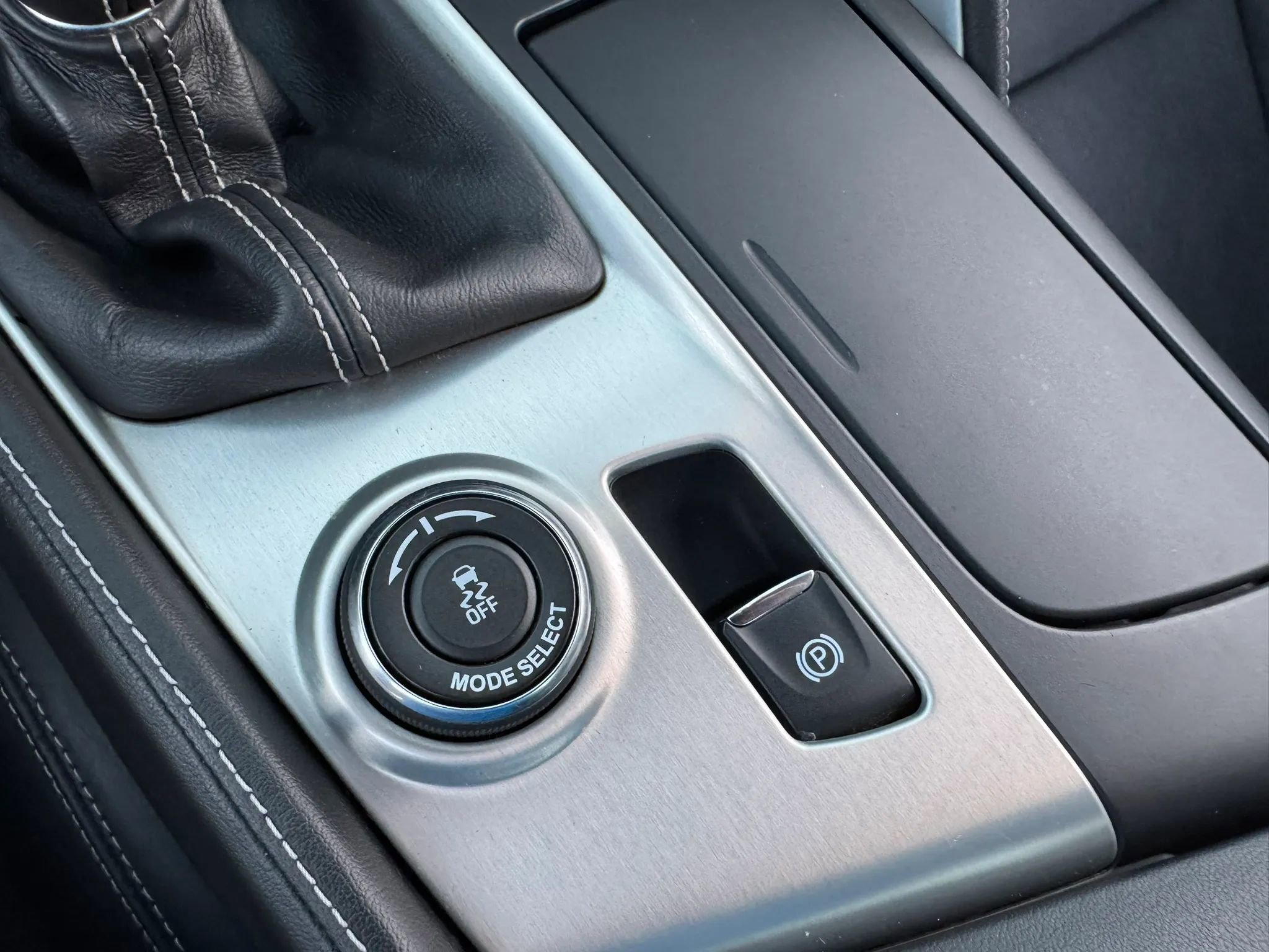 Used 2016 Chevrolet Corvette Stingray Coupe w/ 2LT Preferred Equipment Group RWD image 36