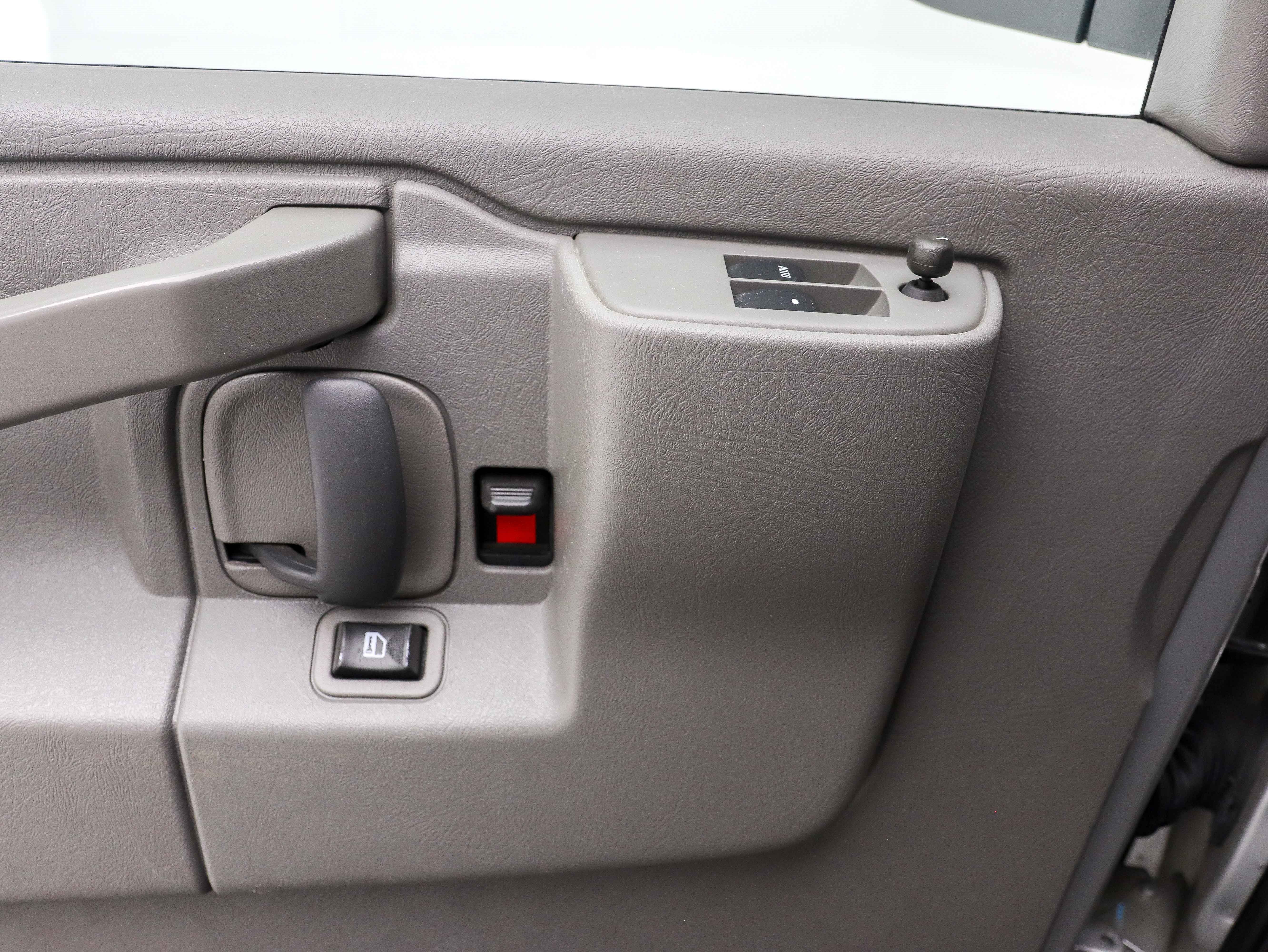 Used 2019 Chevrolet Express 3500 LT w/ LT Preferred Equipment Group RWD image 22
