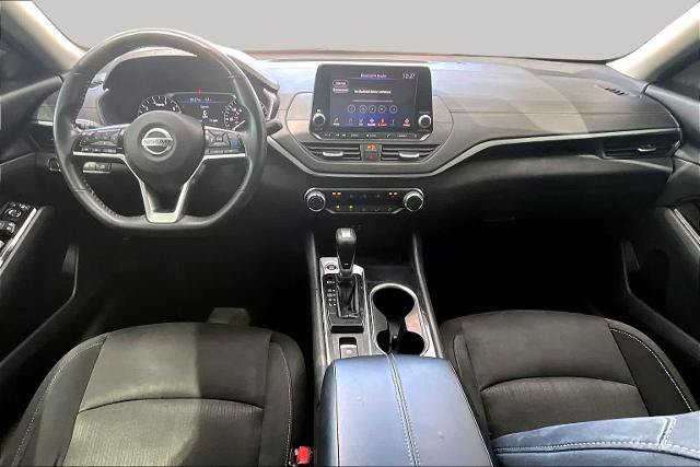 Certified 2022 Nissan Altima 2.5 SV w/ SV Premium Package FWD image 16