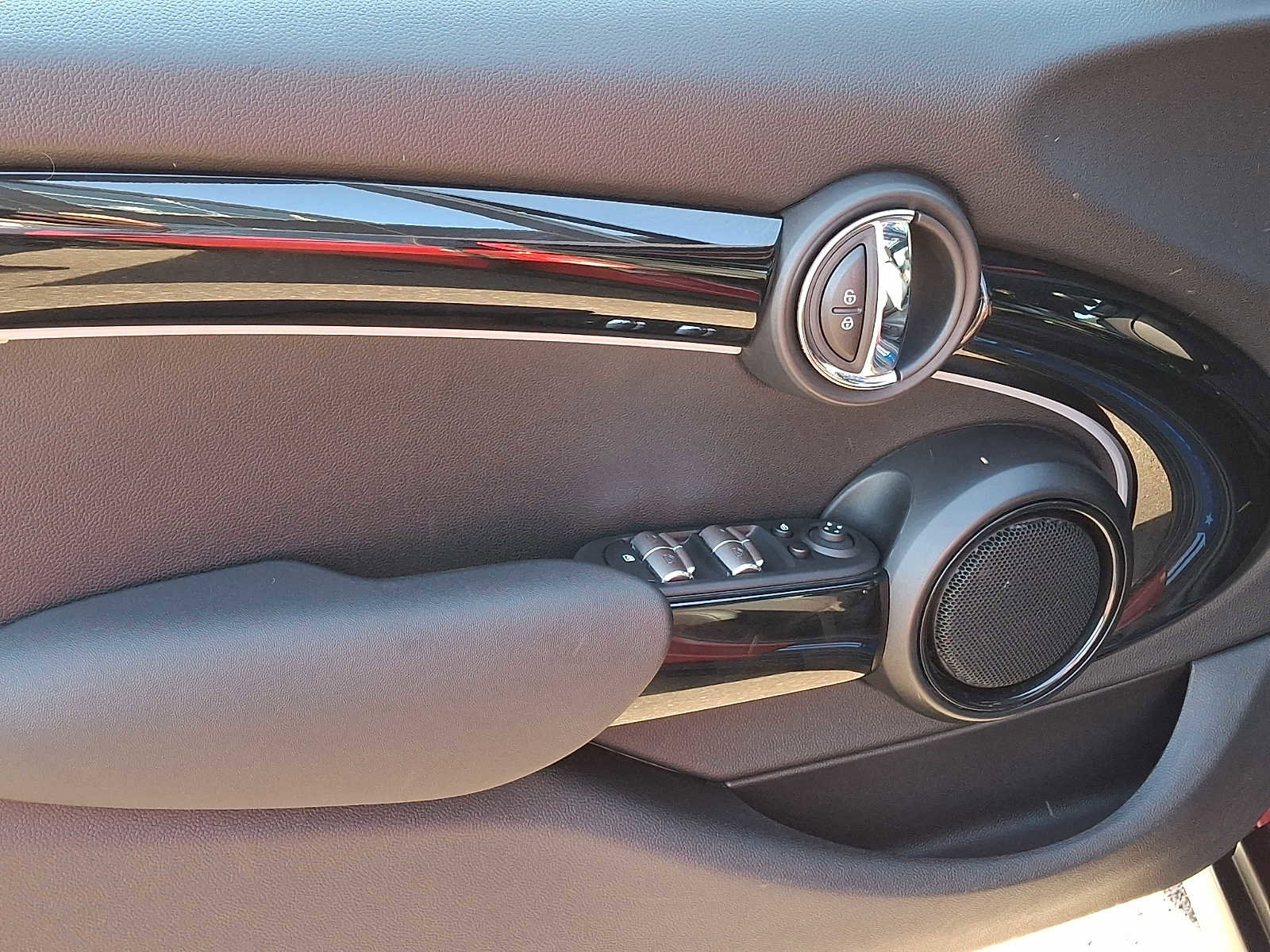 Certified 2023 MINI Cooper S FWD image 9